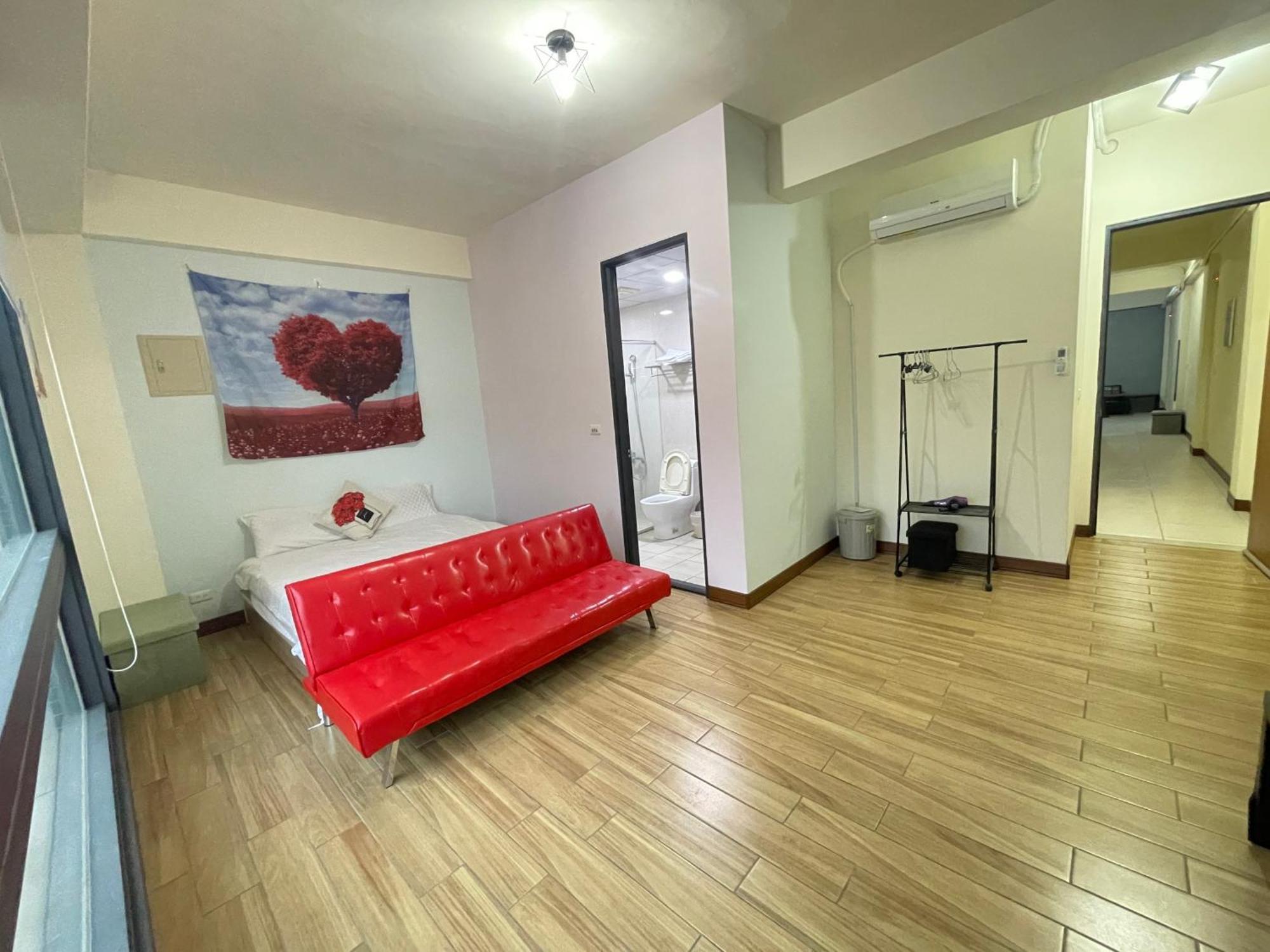 二街窩窩電梯民宿花蓮車站東出口second Street Nest Hostal Hualien Szoba fotó